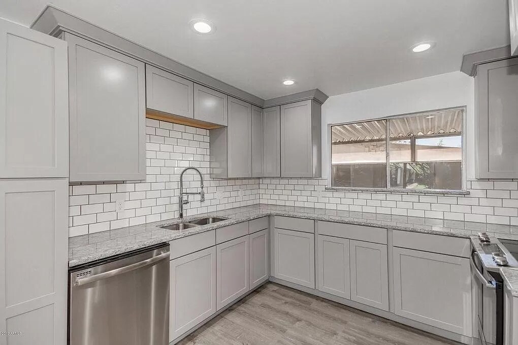Kitchen - 3635 E Turney Ave