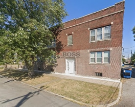 Building Photo - 833 E 114th St