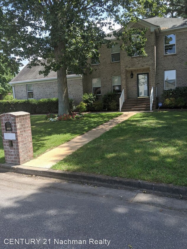 Primary Photo - 4 br, 3 bath House - 1500 Lake James Drive