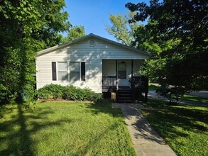 Building Photo - 306 Ave B