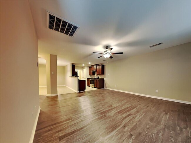 Building Photo - 5719 Rainbow Rd.