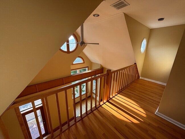 Foto del edificio - 2642 N Wilton Ave