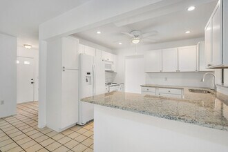 Building Photo - 1221 Sleepy Hollow Rd