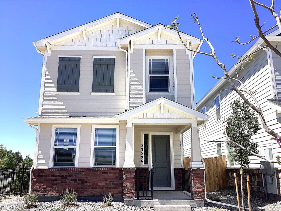 Foto principal - 23596 E 2nd Pl
