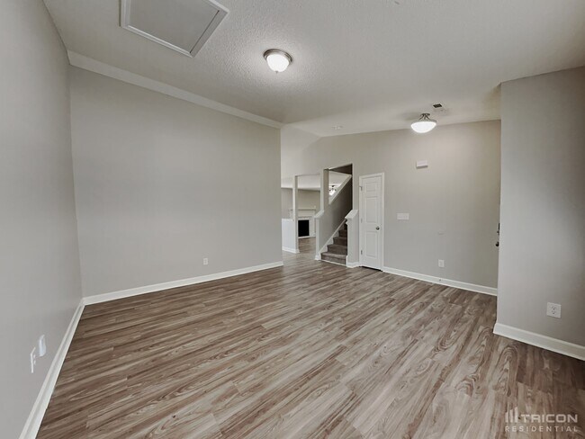 Foto del edificio - 3936 Far West Dr