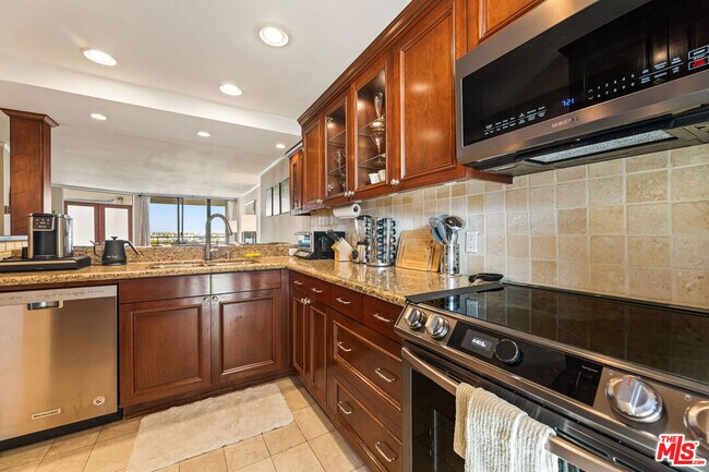 Foto del edificio - 4337 Marina City Dr