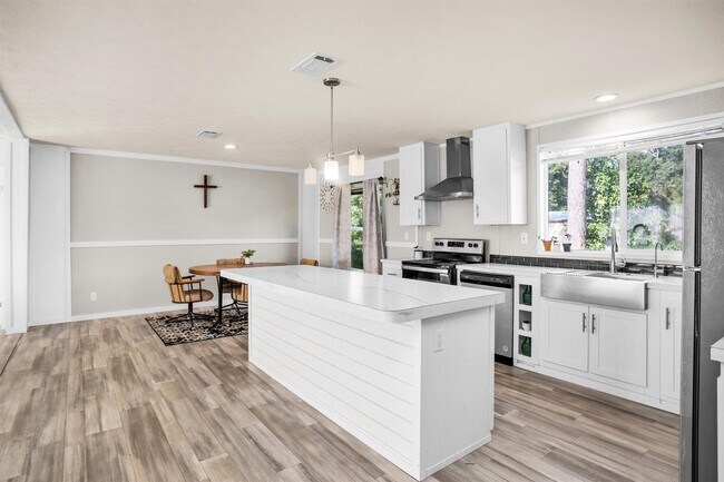 Foto del edificio - 595 County Rd 2218