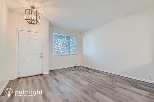 Foto del edificio - 13742 Cook Street