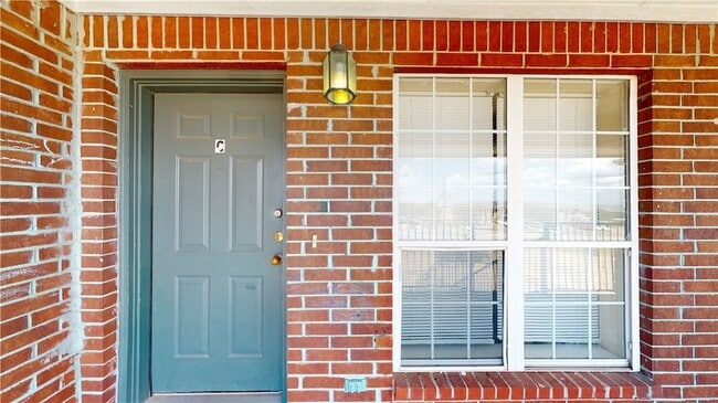 Foto del edificio - 1509 Hollow Hill Dr