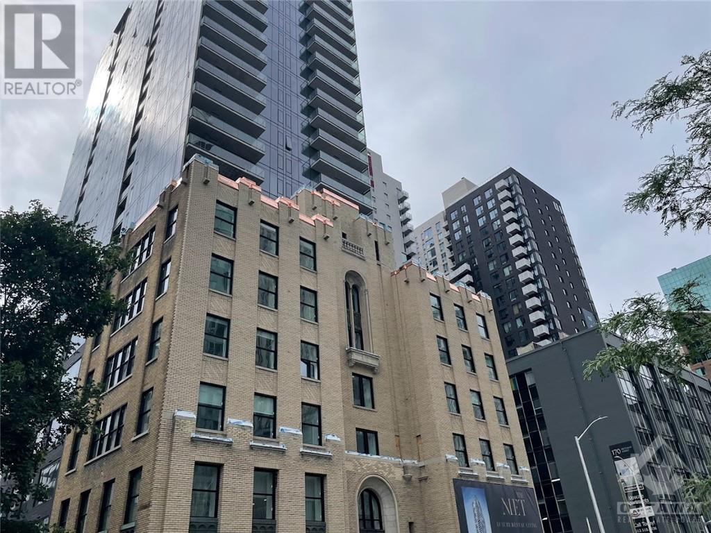 180 Metcalfe St, Ottawa, ON K2P 1P5 House for Rent in Ottawa, ON