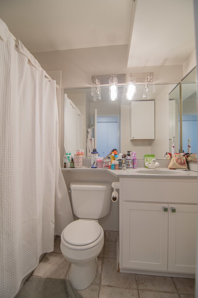 Foto del edificio - 3660 N Lake Shore Dr