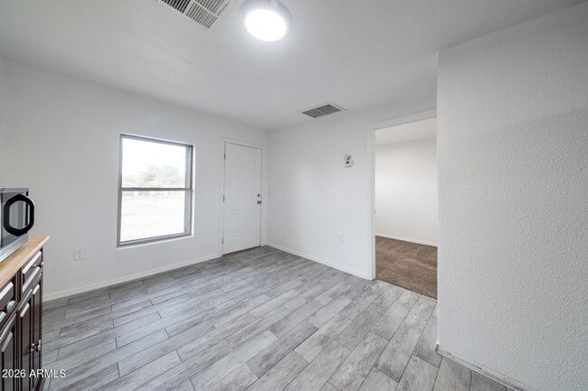 Building Photo - 1108 S 33rd Ave