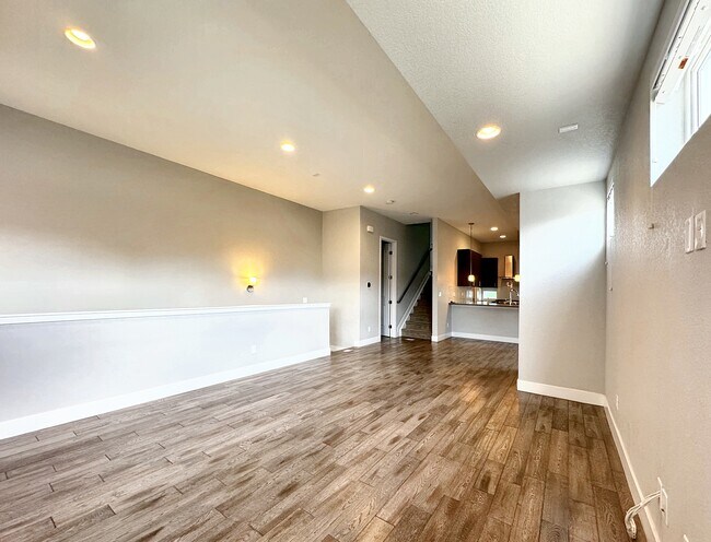 Foto del edificio - 2229 Eliot St