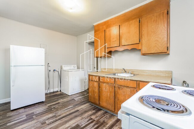 Building Photo - Charming 1 Bed Duplex in Prime Winston-Sal...