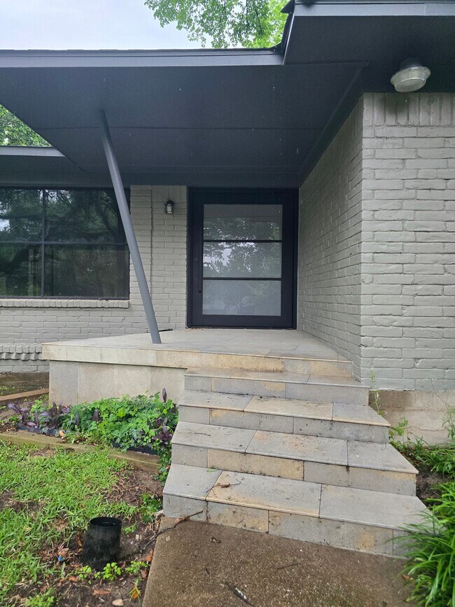 Foto del edificio - 8107 San Leandro Dr