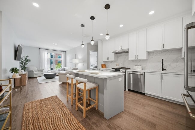 Building Photo - 18 Artisan Dr