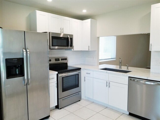 Foto del edificio - 3731 Westheimer Pl Dr