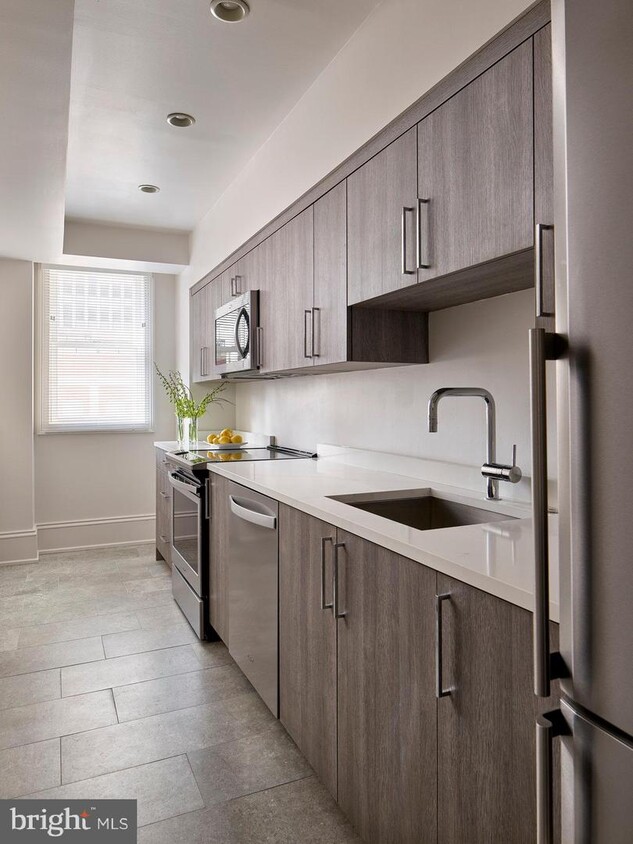 134 S 18th St Unit PENTHOUSE, Philadelphia, PA 19103 Room for Rent in