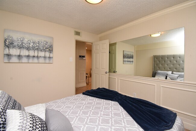 Foto del edificio - 7726 Miller Glen Ln