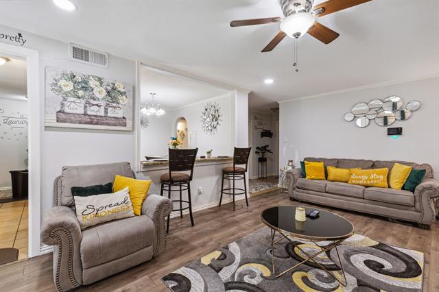 Foto del edificio - 1107 Brook Hill Ln