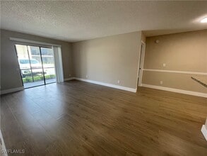 Building Photo - 5323 Summerlin Rd