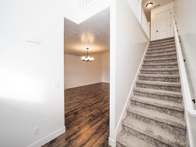 Building Photo - 3659 W 1650 N