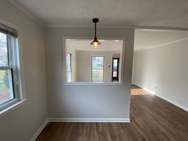 Building Photo - 3318 S Taylor Ave