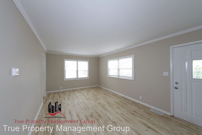 Foto del edificio - 3 br, 1 bath House - 3217 E 46th St