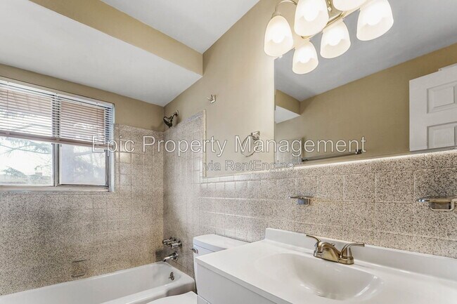 Foto del edificio - 24567 Kelly Rd