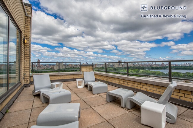 Foto del edificio - 985 5th Ave