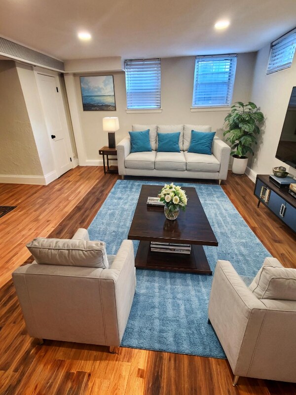 Foto del edificio - 2401 24th Ave