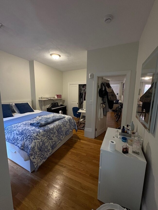 Photo - 2Br/1Bth, Great, desirable Beacon Hill location! House