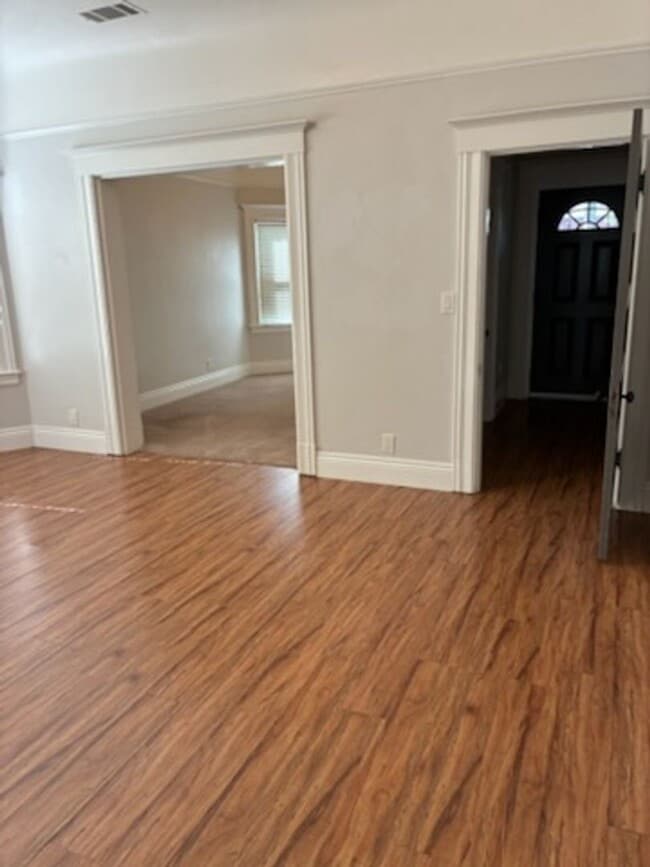 Building Photo - 1407 D St