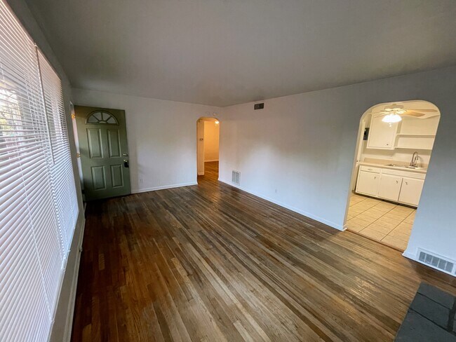 Foto del edificio - 513 W Uintah St