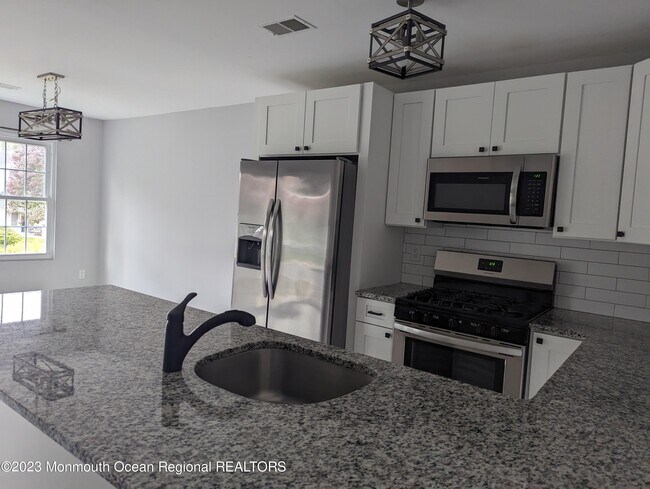 Foto del edificio - 1415 Waters Edge Dr