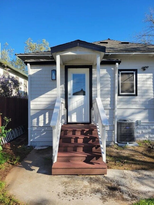 Foto del edificio - Beautiful Home For Rent in Folsom, CA 3 be...