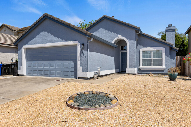 Foto del edificio - 8753 Redwood Grove Way