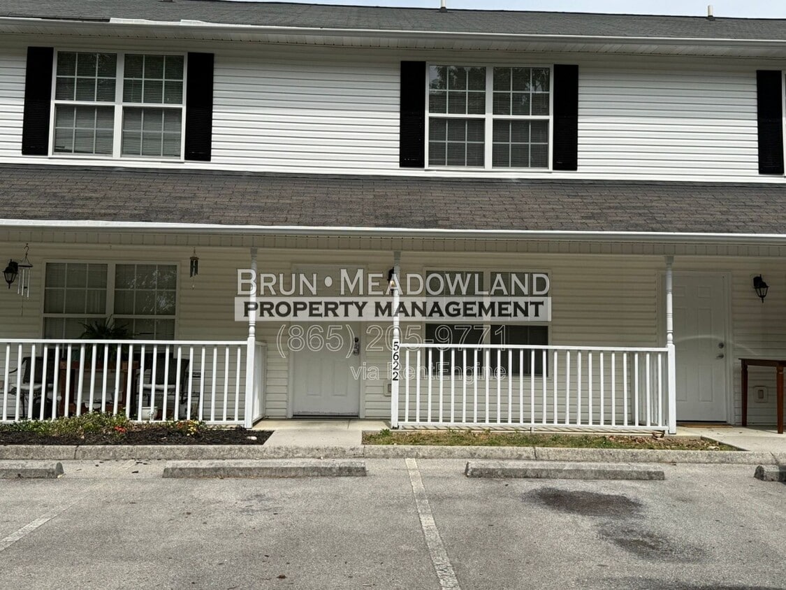 Photo - 5622 Boxwood Garden Way