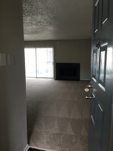 Foto del edificio - 3339 Lombardy Ln