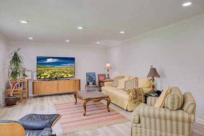 Foto del edificio - 5500 Paseo Del Lago W