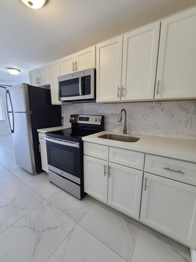 Foto del edificio - 933 W 7th St