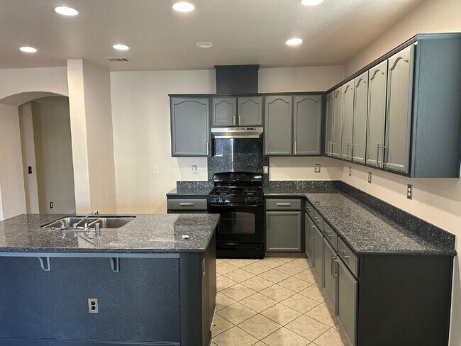 Building Photo - Beautiful North Merced Home Available Now!