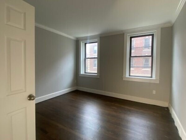 Foto del edificio - 103 Longwood Ave