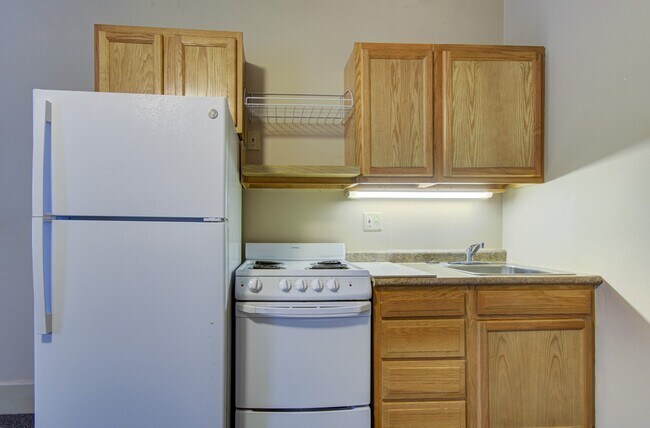 Building Photo - 112 N 38th Ave