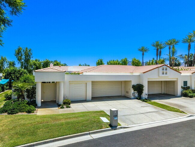Building Photo - 44970 Olympic Ct