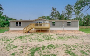 Building Photo - 14368 Forest Cir