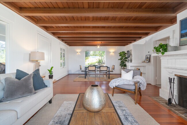 Foto del edificio - 24 Hillcrest Rd