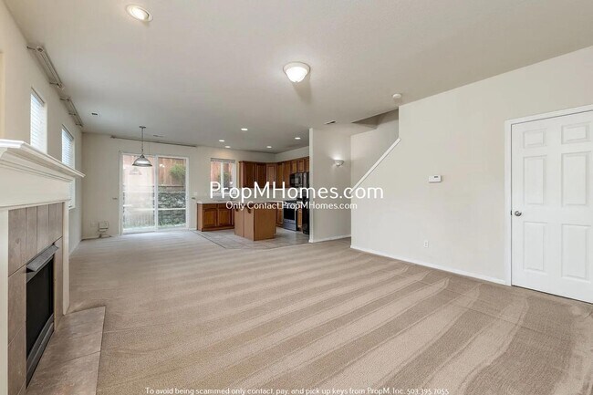 Foto del edificio - Spacious 3-Bedroom Retreat on Prime Corner...