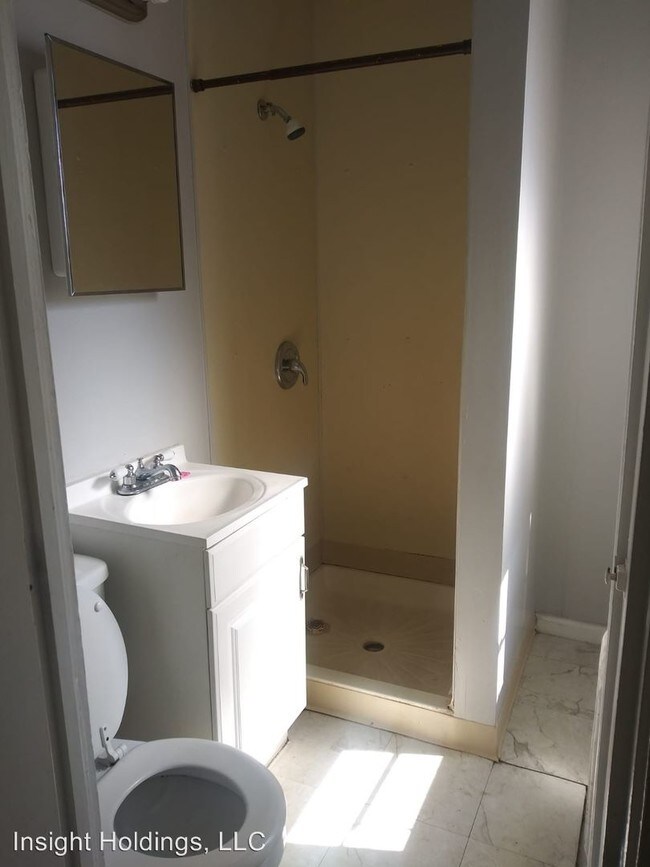 Foto del edificio - 1685 Lincoln Ave