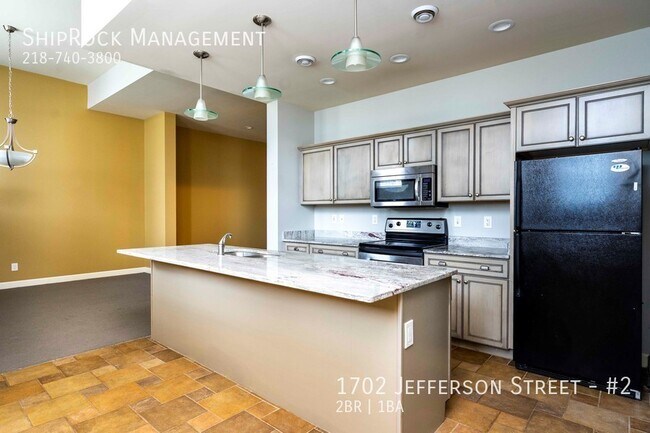 Foto del edificio - 1702 Jefferson St